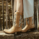 8850 Debora Olimpia Milk Lavado - Sendra Boots